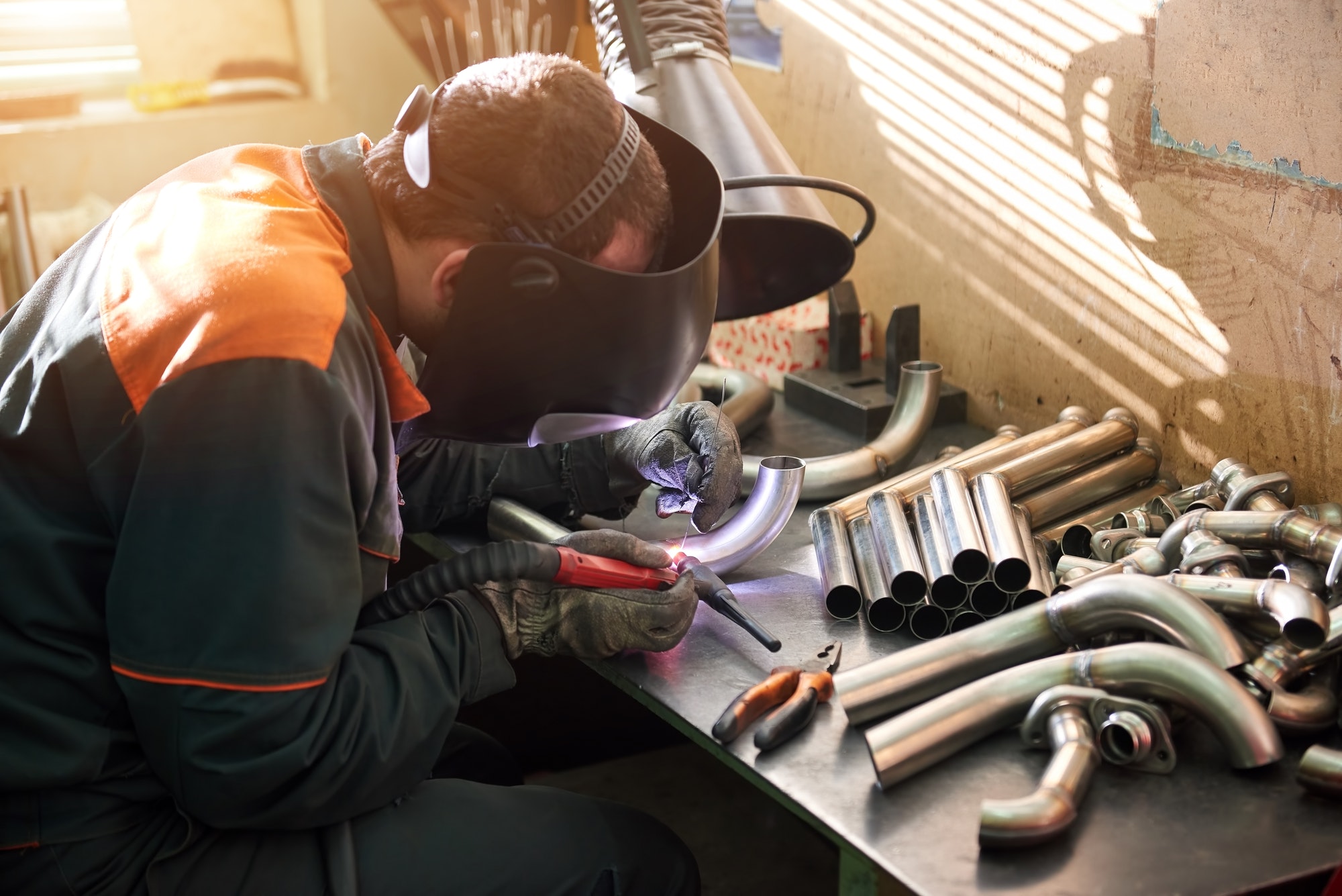 welder-is-working.jpg